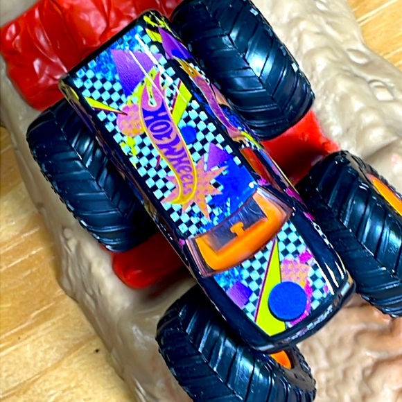 Team HotWheels - Picture 2 of 3